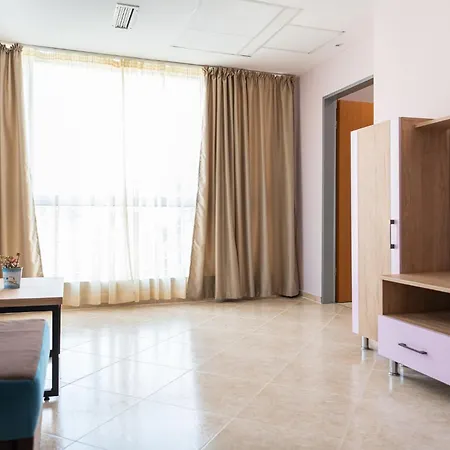 Ivana Palace - Free Parking 4*