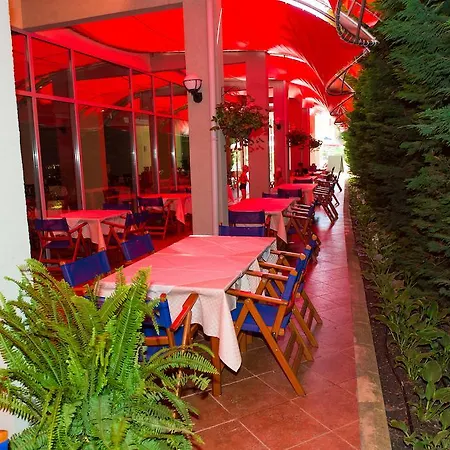 Ivana Palace - Free Parking Napospart