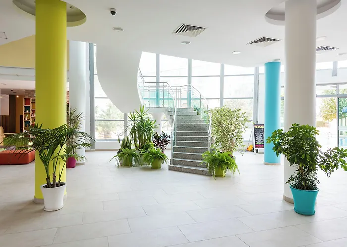 Ivana Palace - Free Parking ホテル