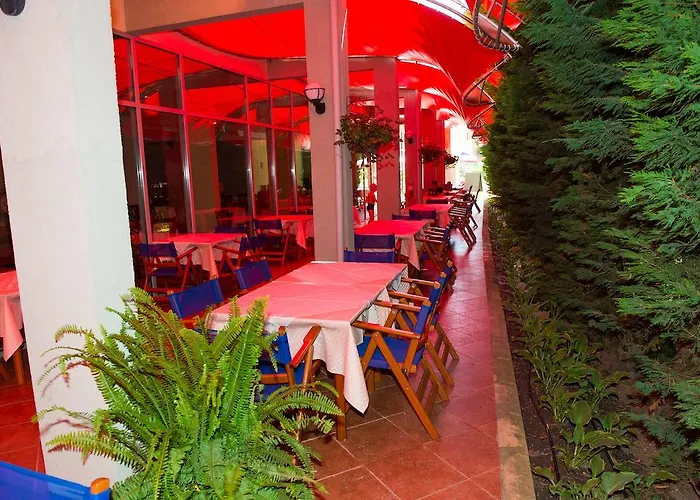 Ivana Palace - Free Parking サニービーチ