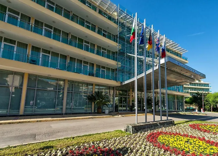 Ivana Palace - Free Parking ホテル