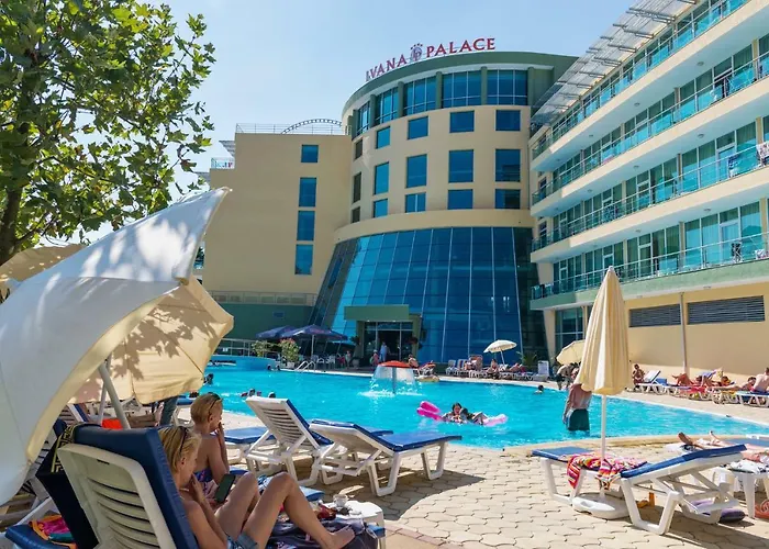 Ivana Palace - Free Parking ホテル 4*