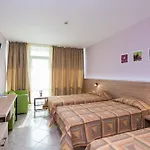 Ivana Palace - Free Parking Hotel