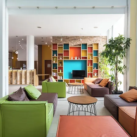 Ivana Palace - Free Parking Хотел 4*