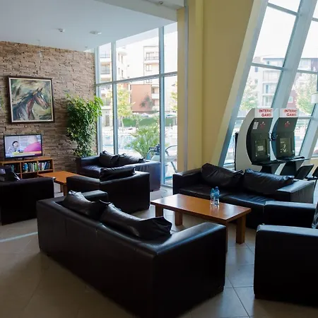 Ivana Palace - Free Parking