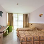 Ivana Palace - Free Parking Otel