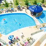 Ivana Palace - Free Parking Otel