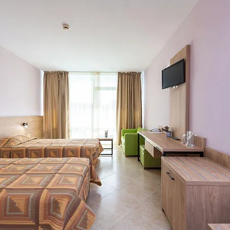 Ivana Palace - Free Parking Napospart