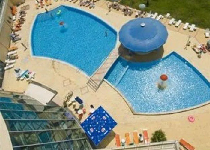 酒店 Ivana Palace - Free Parking 4*