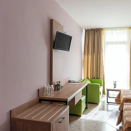 Хотел Ivana Palace - Free Parking 4*